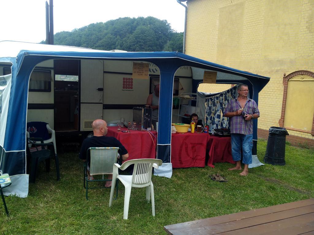Penzion Sklarska Hospoda Chřibská Exterior foto