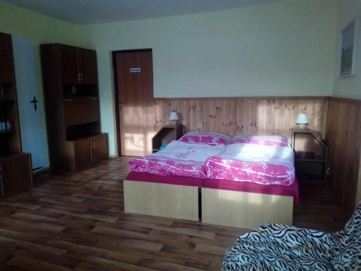 Penzion Sklarska Hospoda Chřibská Exterior foto