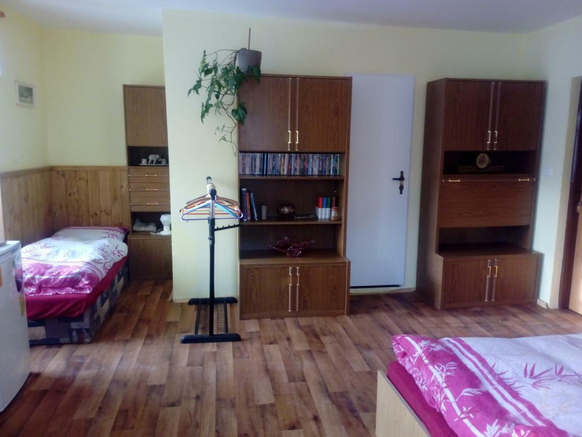 Penzion Sklarska Hospoda Chřibská Exterior foto