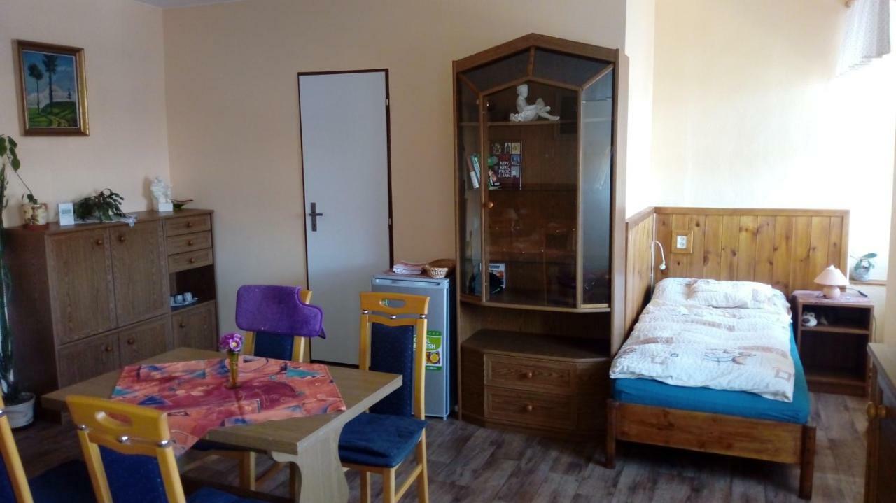 Penzion Sklarska Hospoda Chřibská Exterior foto